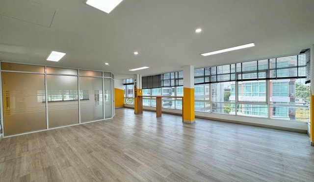 อาคารพาณิชย์