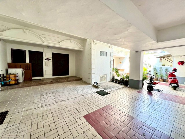 ทาวน์เฮ้าส์