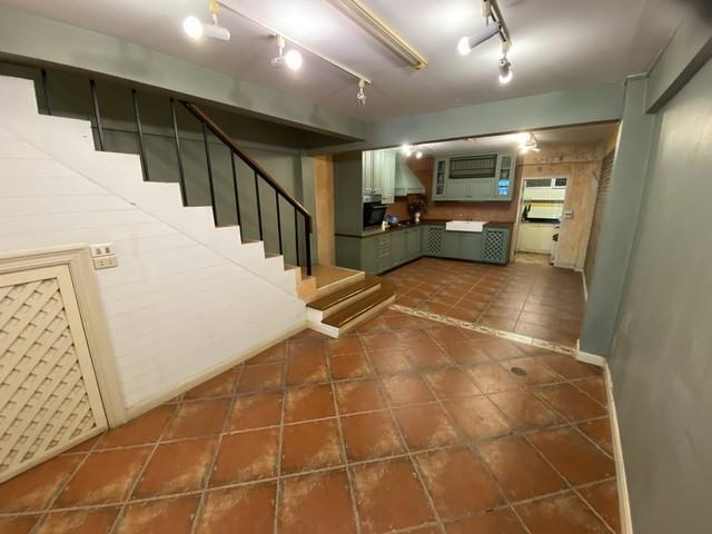 อาคารพาณิชย์