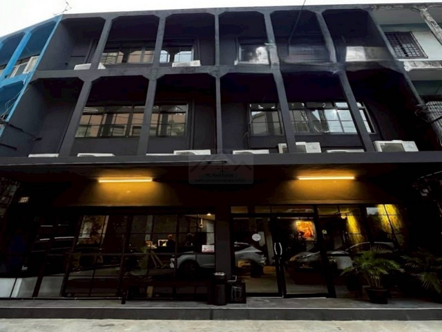 อาคารพาณิชย์