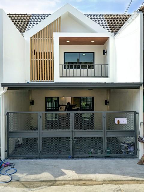 ทาวน์เฮ้าส์