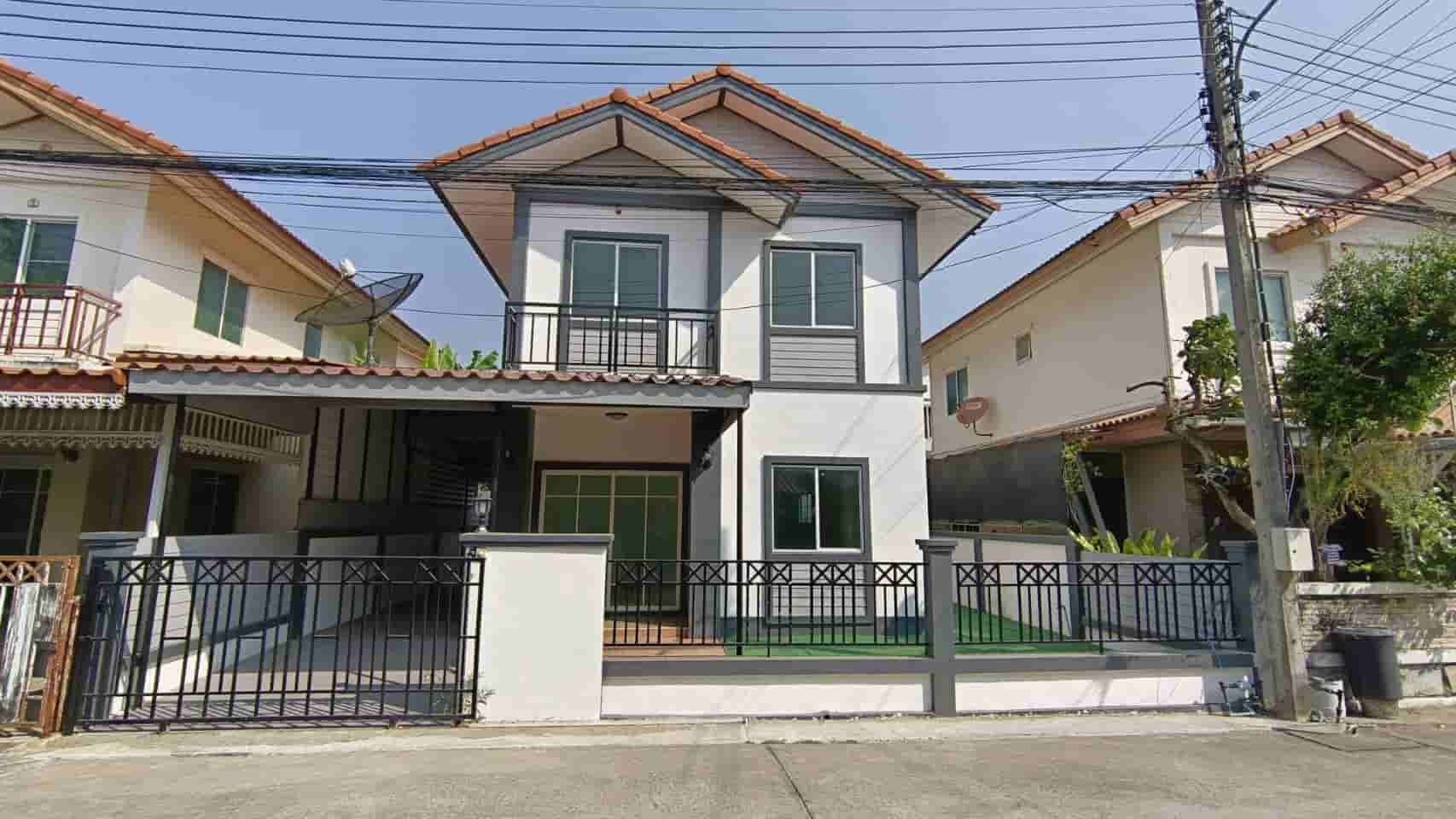 บ้านฟ้าปิยรมย์ พรีเมียร์พาร์ค