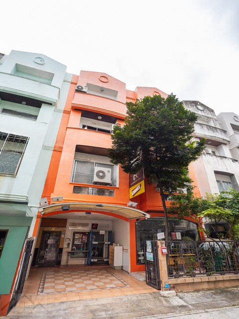 อาคารพาณิชย์